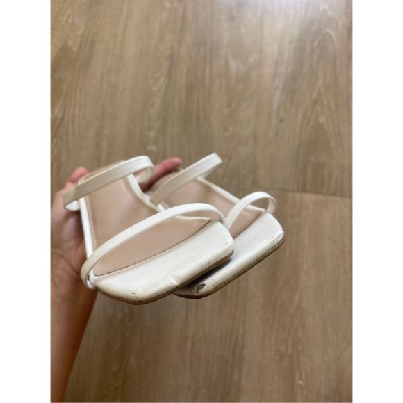 White Heels  - Picture 4 of 6